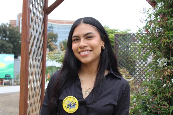 Senior Amy Bustos